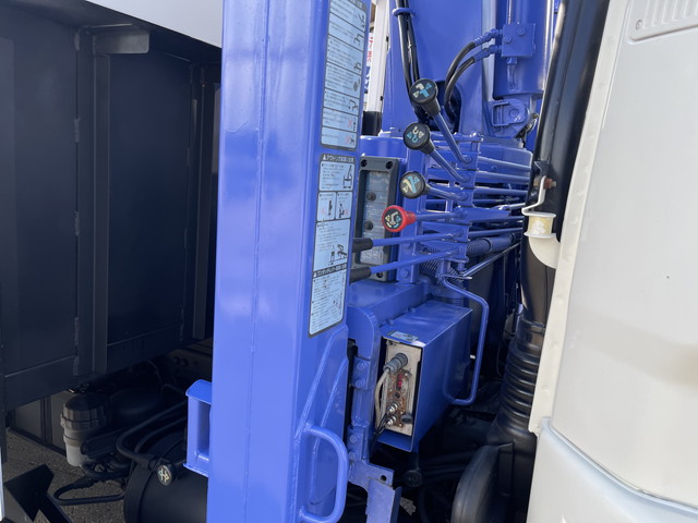 三菱ふそうファイターセルフクレーン3段増トン（6t・8t）[写真19]