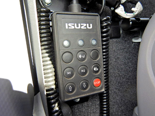 いすゞフォワード平ボディ中型（4t）[写真24]