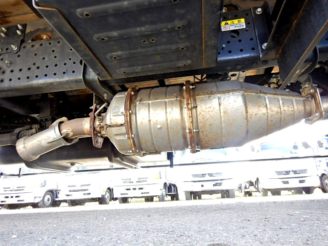 いすゞフォワード平ボディ中型（4t）[写真37]