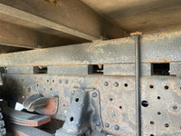 いすゞエルフユニック3段小型（2t・3t）[写真23]