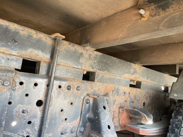 いすゞエルフユニック3段小型（2t・3t）[写真24]