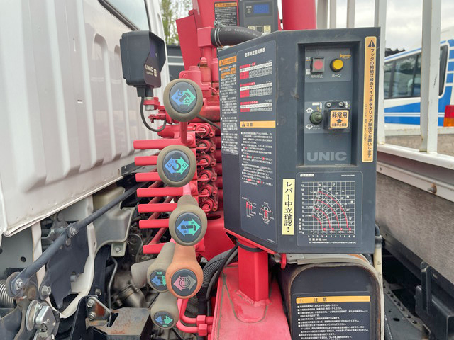 三菱ふそうキャンタークレーン4段小型（2t・3t）[写真19]