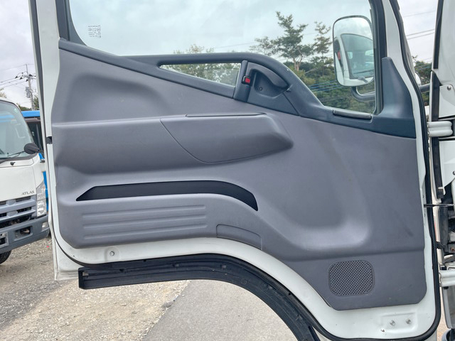 三菱ふそうキャンタークレーン4段小型（2t・3t）[写真30]