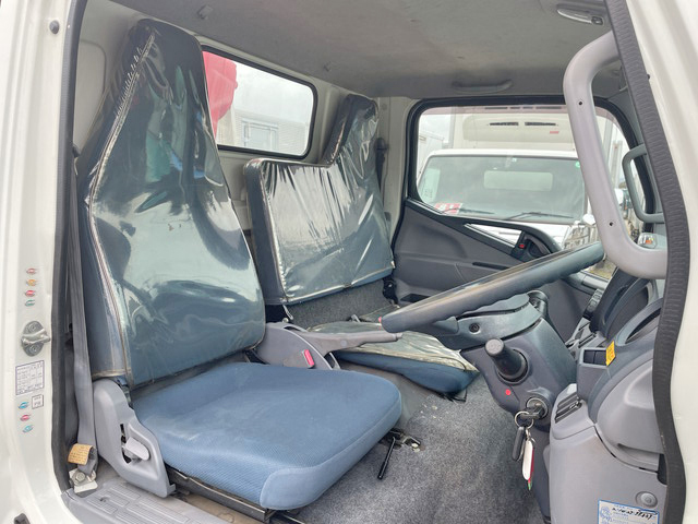 三菱ふそうキャンタークレーン4段小型（2t・3t）[写真35]