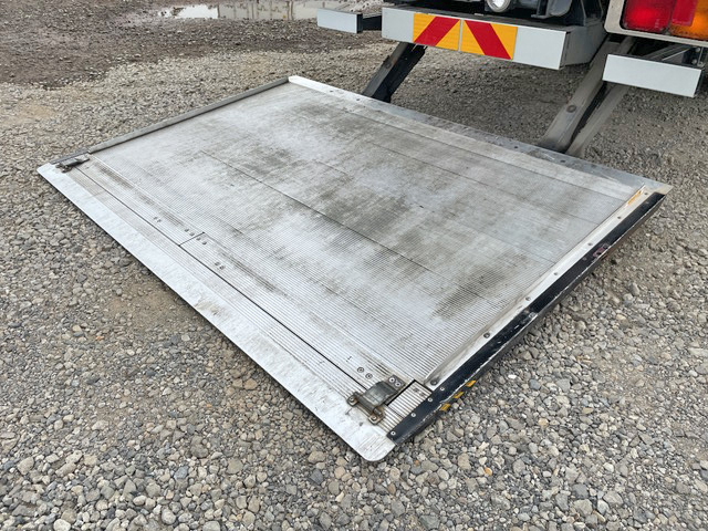 日野レンジャー冷凍車（冷蔵車）中型（4t）[写真14]