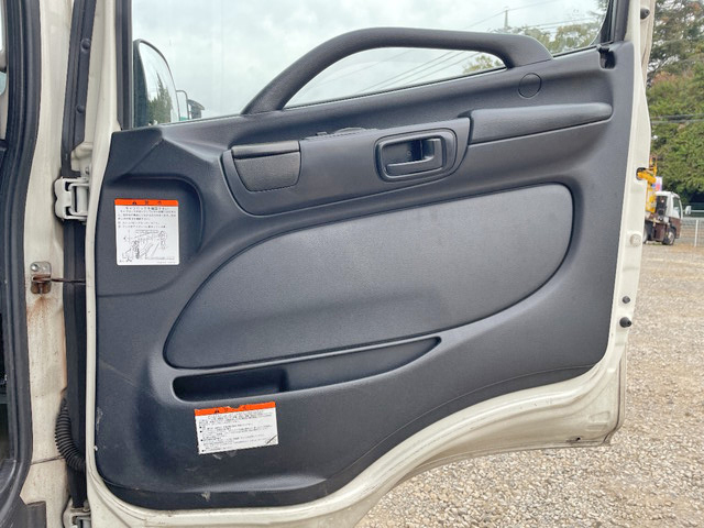 日野レンジャー冷凍車（冷蔵車）中型（4t）[写真30]