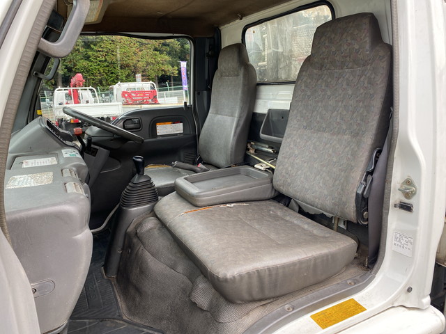 UDトラックスアトラス高所作業車小型（2t・3t）[写真31]