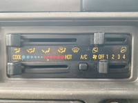 UDトラックスアトラス高所作業車小型（2t・3t）[写真37]