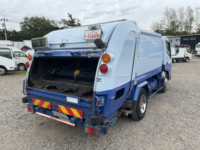 三菱ふそうキャンターパッカー車（塵芥車）小型（2t・3t）[写真02]
