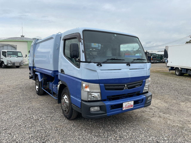 三菱ふそうキャンターパッカー車（塵芥車）小型（2t・3t）[写真03]