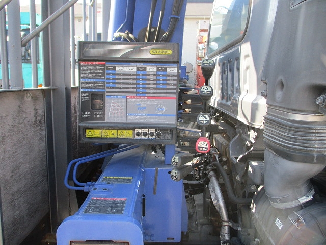 いすゞフォワードクレーン4段増トン（6t・8t）[写真15]