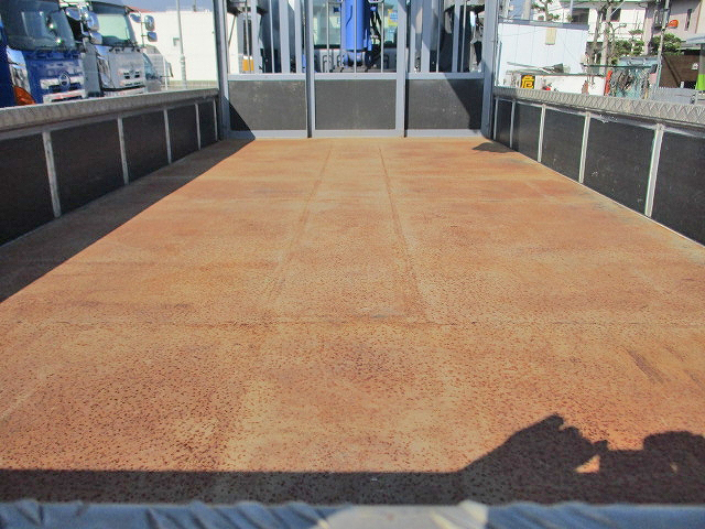 いすゞフォワードクレーン4段増トン（6t・8t）[写真08]