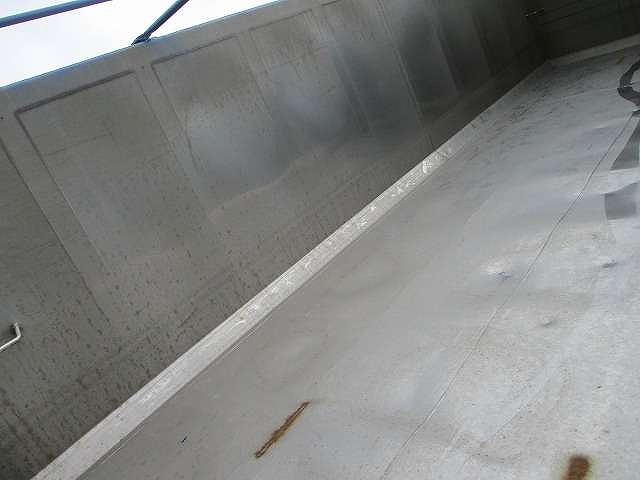 三菱ふそうスーパーグレート深ダンプ（土砂禁ダンプ）大型（10t）[写真12]