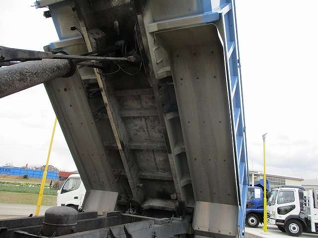 三菱ふそうスーパーグレート深ダンプ（土砂禁ダンプ）大型（10t）[写真09]