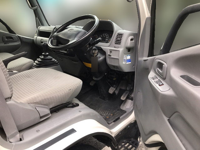 トヨタダイナ平ボディ小型（2t・3t）[写真14]