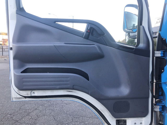 三菱ふそうキャンターバキュームカー小型（2t・3t）[写真26]