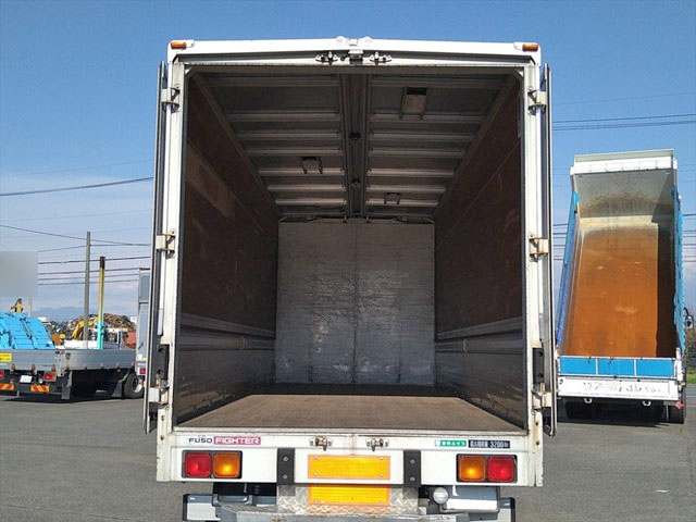 三菱ふそうファイターアルミウイング中型（4t）[写真14]