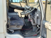 三菱ふそうファイターアルミウイング中型（4t）[写真20]