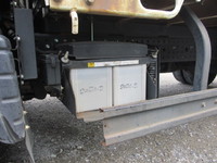 三菱ふそうキャンターアルミブロック小型（2t・3t）[写真11]