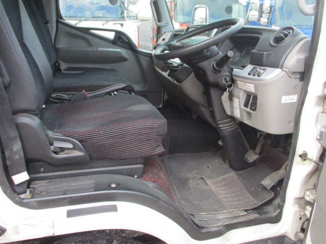 三菱ふそうキャンターアルミブロック小型（2t・3t）[写真20]