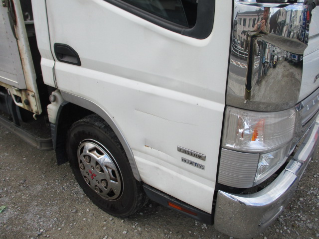 三菱ふそうキャンターアルミブロック小型（2t・3t）[写真25]