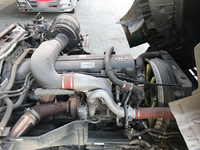 UDトラックスクオントレーラーヘッド（トラクターヘッド）大型（10t）[写真21]