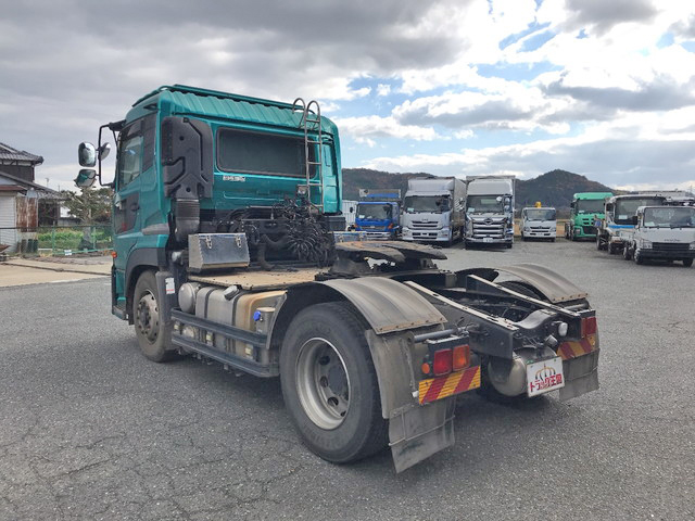 UDトラックスクオントレーラーヘッド（トラクターヘッド）大型（10t）[写真04]