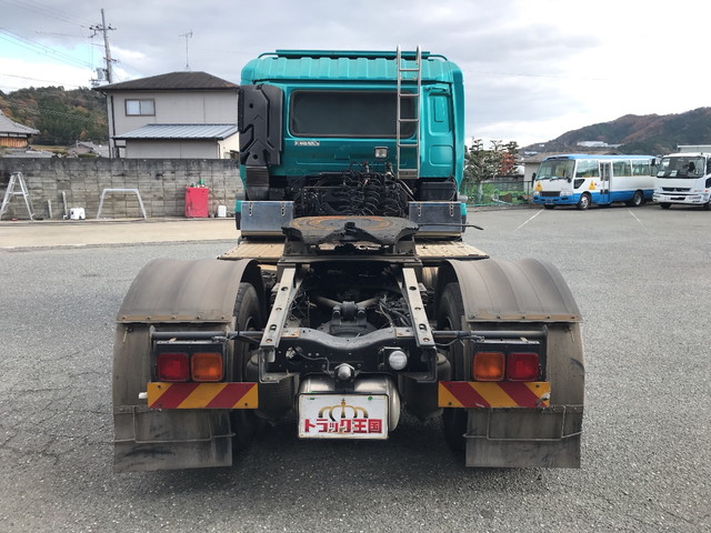 UDトラックスクオントレーラーヘッド（トラクターヘッド）大型（10t）[写真09]