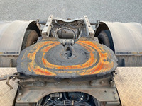 UDトラックスクオントレーラーヘッド（トラクターヘッド）大型（10t）[写真10]