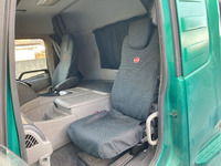 UDトラックスクオントレーラーヘッド（トラクターヘッド）大型（10t）[写真28]