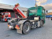 UDトラックスクオントレーラーヘッド（トラクターヘッド）大型（10t）[写真02]