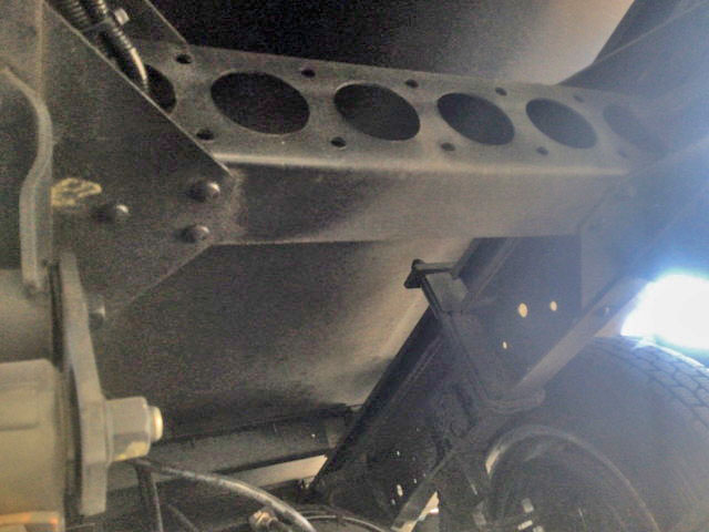 いすゞエルフ冷凍車（冷蔵車）小型（2t・3t）[写真20]