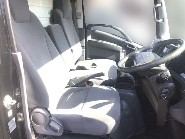 いすゞエルフ冷凍車（冷蔵車）小型（2t・3t）[写真25]