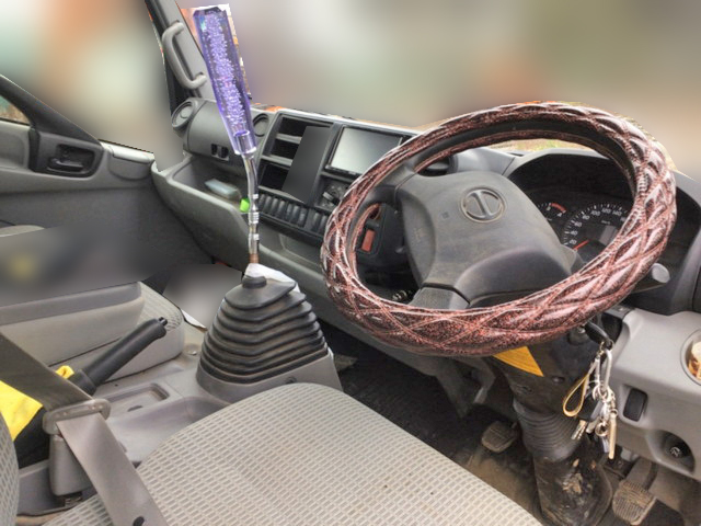 日野デュトロクレーン3段小型（2t・3t）[写真31]