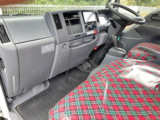 いすゞエルフ平ボディ小型（2t・3t）[写真24]