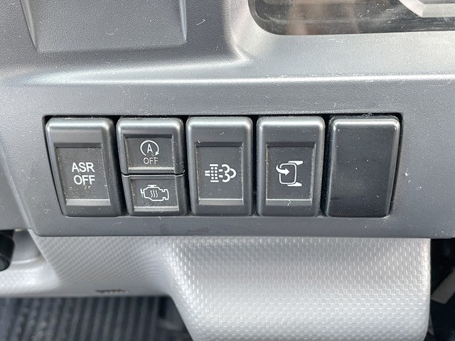 いすゞエルフ平ボディ小型（2t・3t）[写真32]