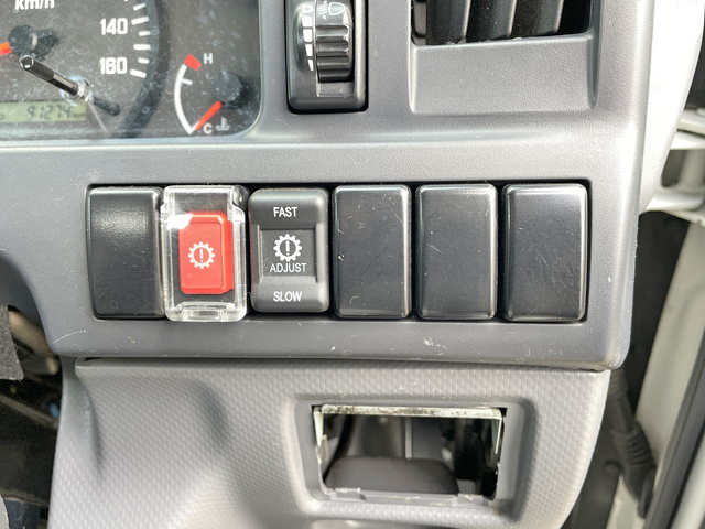 いすゞエルフ平ボディ小型（2t・3t）[写真33]