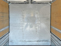 いすゞフォワードアルミウイング中型（4t）[写真13]