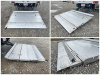 いすゞフォワードアルミウイング中型（4t）[写真19]