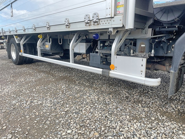 いすゞフォワードアルミウイング中型（4t）[写真21]