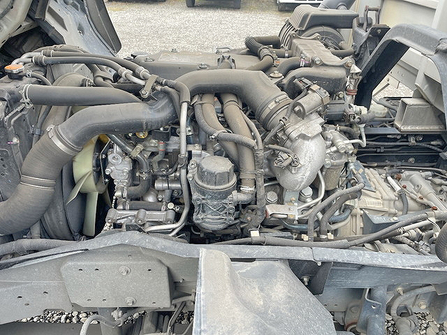 いすゞフォワードアルミウイング中型（4t）[写真26]