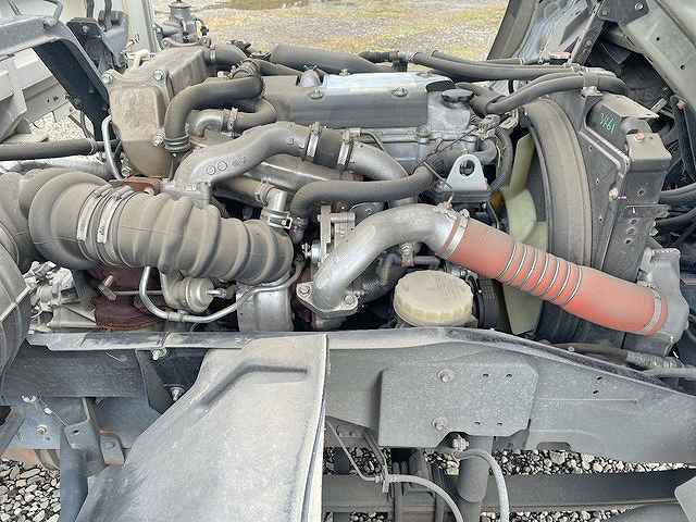 いすゞフォワードアルミウイング中型（4t）[写真27]