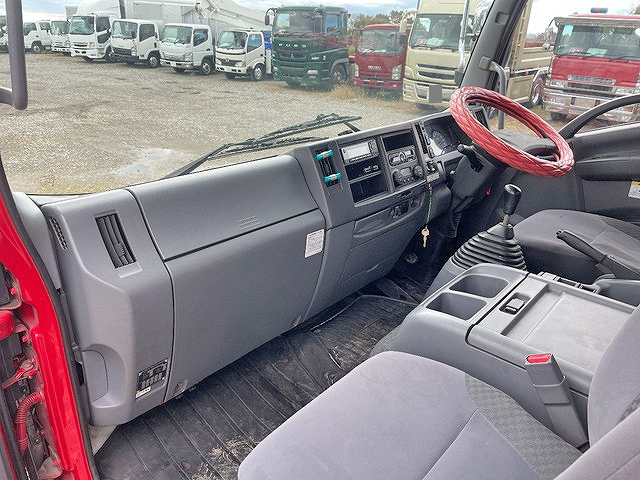 いすゞフォワードアルミウイング中型（4t）[写真31]