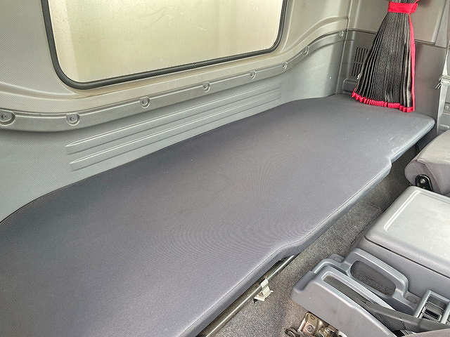 いすゞフォワードアルミウイング中型（4t）[写真34]