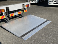 いすゞフォワードアルミウイング中型（4t）[写真19]