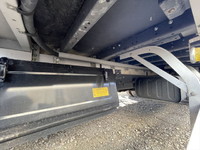 いすゞフォワードアルミウイング中型（4t）[写真25]