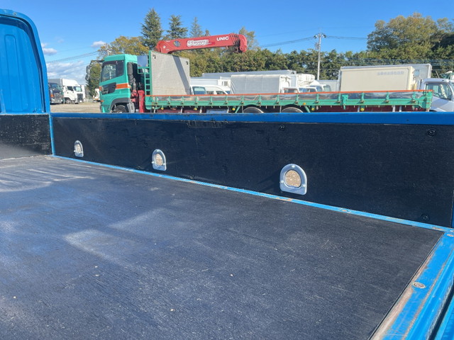 三菱ふそうキャンター平ボディ小型（2t・3t）[写真12]