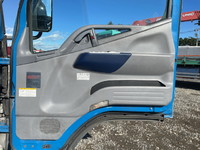 三菱ふそうキャンター平ボディ小型（2t・3t）[写真23]