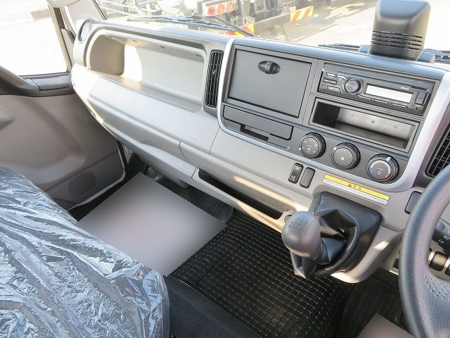 三菱ふそうキャンターセーフティローダー小型（2t・3t）[写真14]