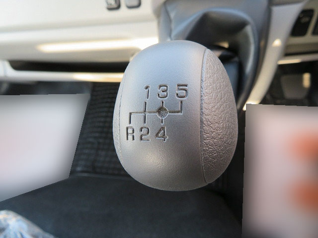 三菱ふそうキャンターセーフティローダー小型（2t・3t）[写真17]